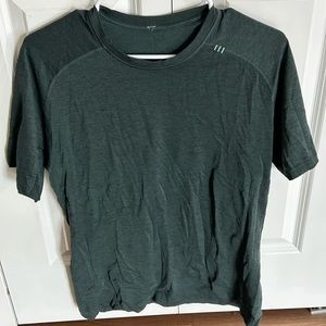 Lulu Lemon Men’s T shirt
